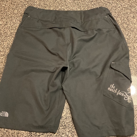 The North Face shorts, Black, Size Large - Picture 6 of 8